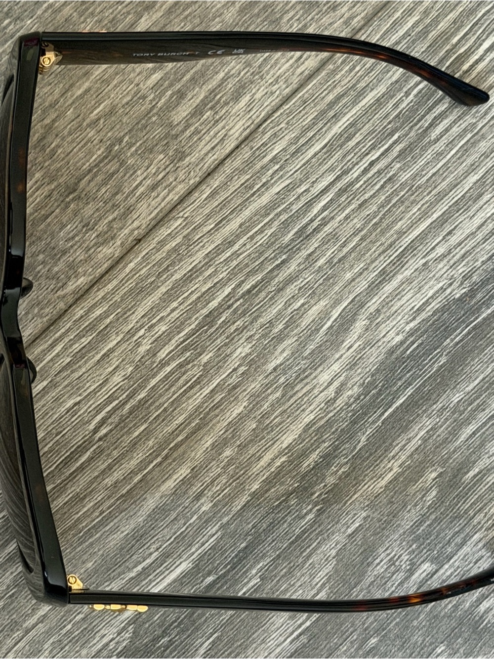 Tory Burch Tortoise Square Sunglasses with Gold Logo - Picture 5 of 5